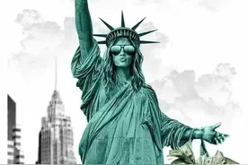 自由女神像又又又被玩坏了，让人笑出眼泪图片