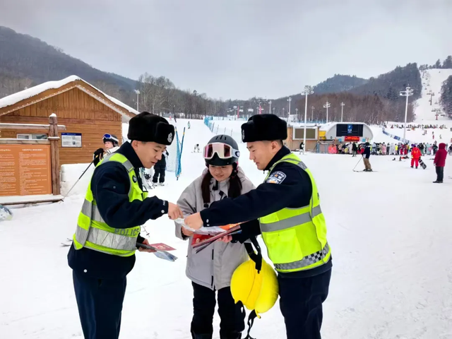 踏冰赏雪莫大意 安全防护要牢记 这份安全提示请查收