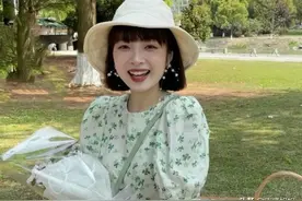 为何你戴“帽子”显脸大、还丑？选对帽型、搭对发型，想不美都难图片