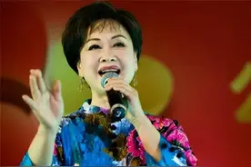 78岁李谷一：风光背后有泪水，最对不起丈夫和女儿，人生没两全图片