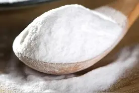 小苏打喷在蔬菜叶面上，几乎不花钱，防虫增产又提质图片