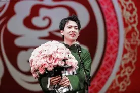 德云“外人”郭麒麟，上演被嫌弃的一生，如今放下一切重新来过图片