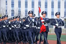 考上警察才知道，行政编和事业编警察之间的差距，学生别选错了图片