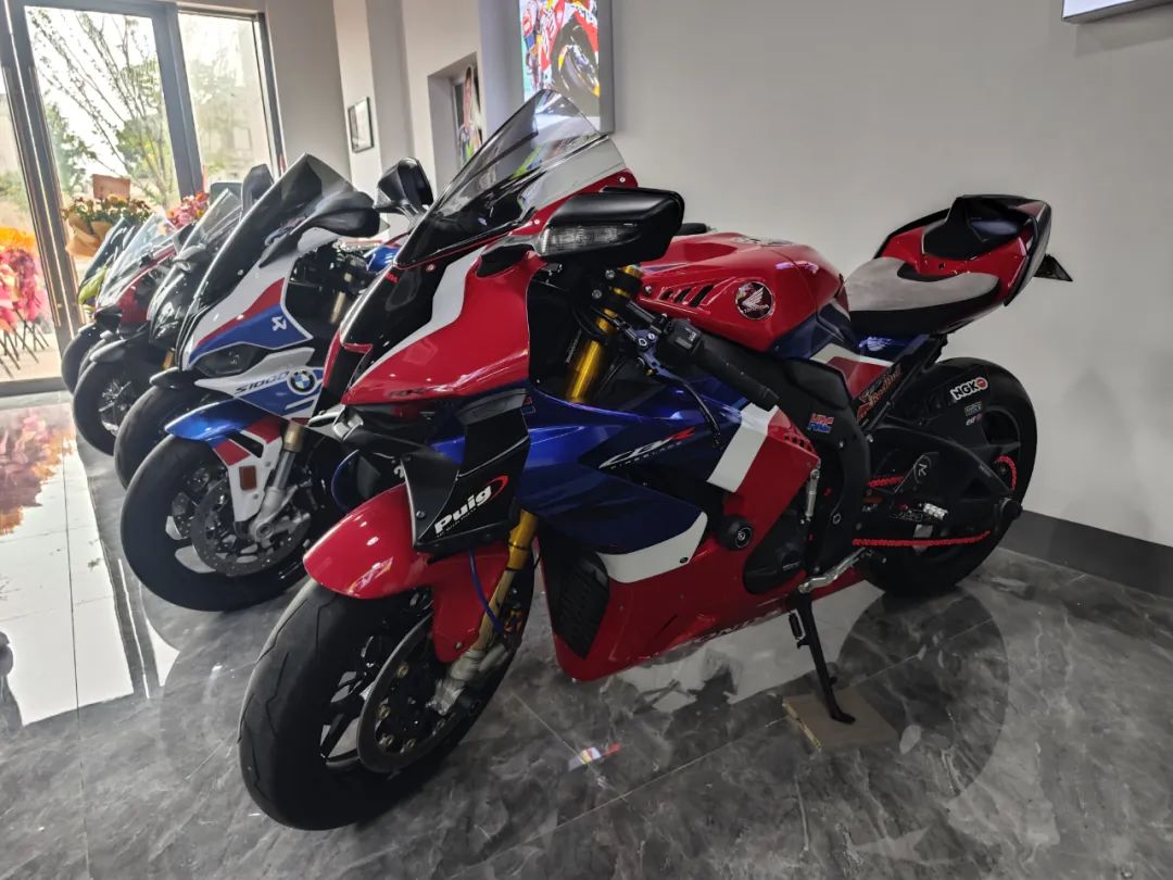 HONDA CBR1000RR-R SP 实车鉴赏，本田最强市售赛车！1835|小老婆汽機車資訊網