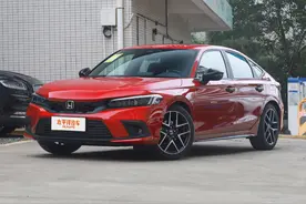 实拍第11代两厢思域，比官图差远了？不年轻的本田"烂仔"你还爱吗图片