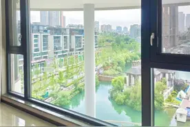 断桥铝窗“跌下神坛”，系统窗将成主流？卖窗商家：谁告诉你的？图片