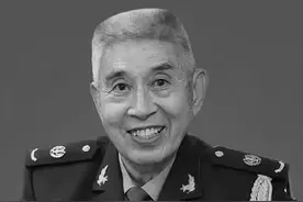 天真直率忆程志图片