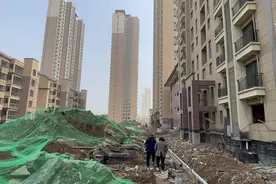 西安烂尾楼八年建成 收20万续建费才给房产证 律师认为合理图片