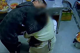 男子跟员工在店内接吻被监控拍下，原配质问，男子说她确实喜欢我图片