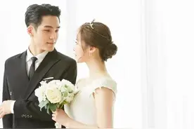 结婚5年，老公给我买了一个镯子，看着镯子我却后悔当初嫁给他图片