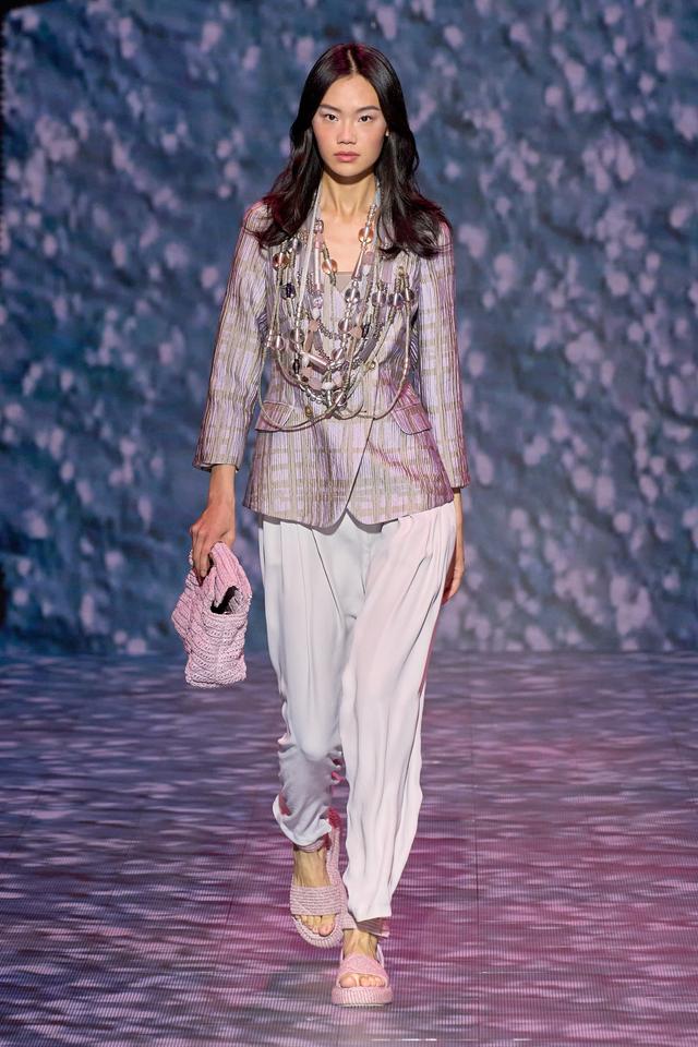 ������Armani2023����ϵ�н���������������Ϊ�������