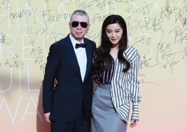 李易峰倒下震惊京圈,为何娱乐圈的风波背后,都有冯小刚的身影