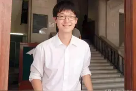 理科状元李泰伯：拒保北大考703分，遭美11所高校拒绝无奈上清华图片