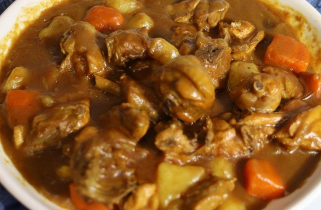 黑豆鸡脚花胶 黑豆花胶鸡脚汤功效