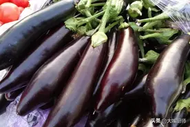 9月，看到这菜买50斤，晒干能放1年，比新鲜的好吃，冬天炖肉超香图片