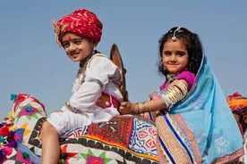 伊朗女孩9岁就能结婚，我国却要20，为何两国结婚年龄相差那么大图片