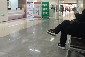 右脚踝撕脱骨折一个月，复查结果出来了图片