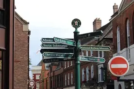 天秤座满月月食！2024第1食相：没有什么不能结束，放手才能拥有图片