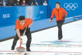 中国冰壶朝气蓬勃向未来图片