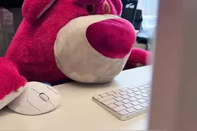 水瓶座不肯承认的行为图片