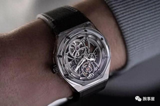 74��Ϊ�����򵥣�֥���ٴ��Ƴ�����ʯ��������ǳ�����ɫ