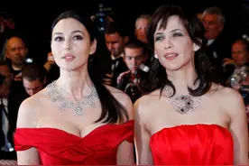 两位六零后的女神莫妮卡·贝鲁奇和苏菲·玛索图片