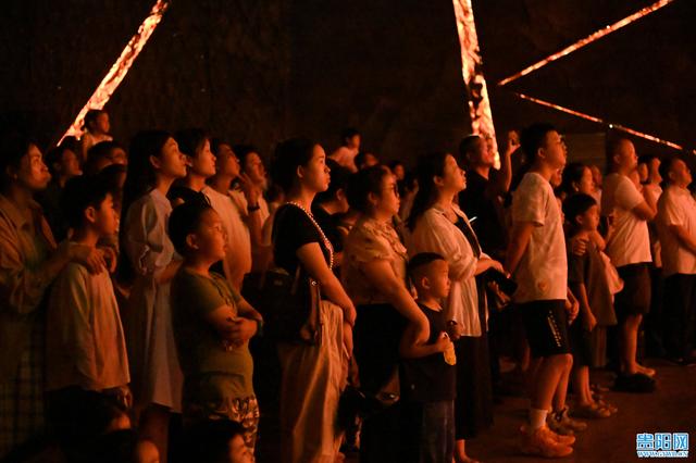 红飘带暑期持续“升温”！单日最高接待游客超2万人次