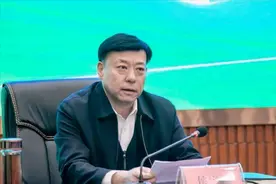 国企的一二把手是公务员待遇吗？图片