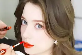 秦妃：白俄罗斯美女，举手投足都吸引眼球，不愧为网红模特图片