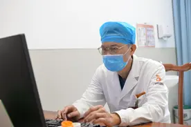 国壮名医丨皮肤科专家冯桥图片