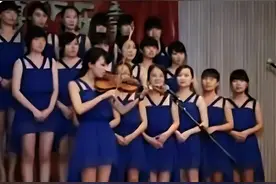 黄曦宁天价产房曝光，入住三晚花费10万，爸爸是包工头还有两妹妹图片