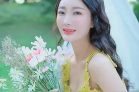 性感美女:王李丹妮图片