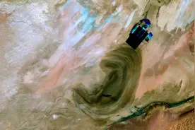 干涸已久的“死亡之海”罗布泊，为何如今碧波荡漾？水是哪来的图片