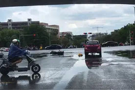 海南要不要禁摩？图片