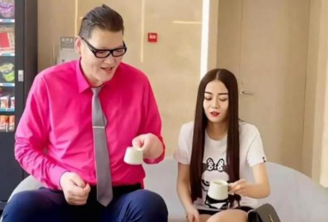 一亿米的巨人美女是谁 一亿米的巨人美女古风