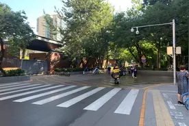 北京正规“校车”即将上路，相关站点标志设置已完成图片