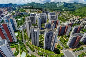 从800万腰斩到450万，狼狈暴跌的龙悦居，还能买吗？图片