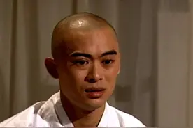 第一个让虚竹破戒的女人不是梦姑，而是天山童姥，虚竹表示很无奈图片