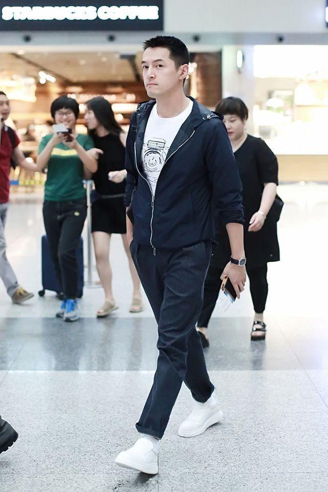 中年男人:为什么劝你穿西裤别配皮鞋?看40岁的胡歌,你就明白了