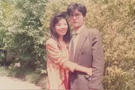 给你一张过去的CD，听听那时我们的爱情……图片