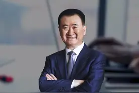 救世主！大连人已与万达沟通：递补中超的资金还得靠王健林图片