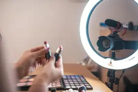 8月主播带货TOP榜：东方甄选去淘宝直播后，疑似被全面限流……图片