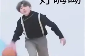 蔡徐坤打篮球表情包来了图片