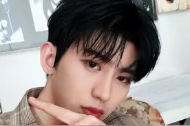 “贵公子”蔡徐坤：一个胸针1000万，坐拥千万豪宅，他到底有多壕图片