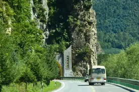 开往秋天的最美自驾线！相约最美国道G331，打卡美丽白山→图片