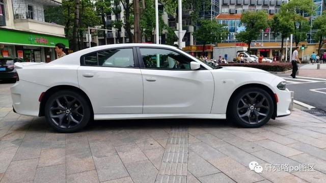 纯种美式肌肉 丨 平行进口的道奇“充电器”/Dodge Charger
