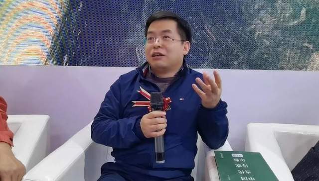 首届中国当代诗歌北京论坛暨《中国当代诗歌年鉴》首发式举办(图3)