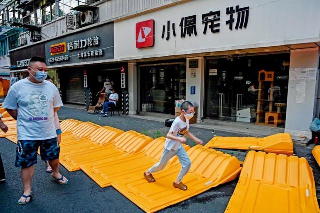 大上海艰难找回烟火气，报复性消费会来吗？
