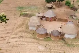 真实的非洲还有多穷？20岁加纳部落女孩的房间，放在中国无法想象图片