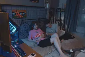 成龙、张艺谋怎么都没捧红，如今演女二号走红，林鹏终于火了一把图片
